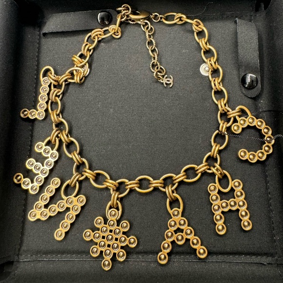 CHANEL 20 S STRASS FLOWER NECKLACE - Picture 4 of 4